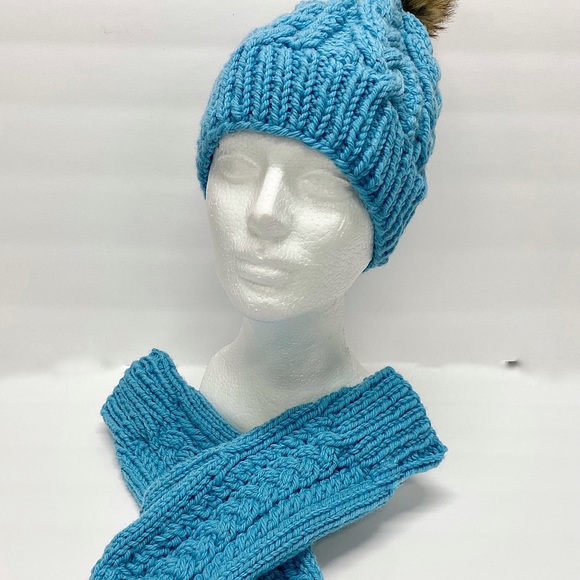 NWT Hand Knit Mommy and Me Winter Set